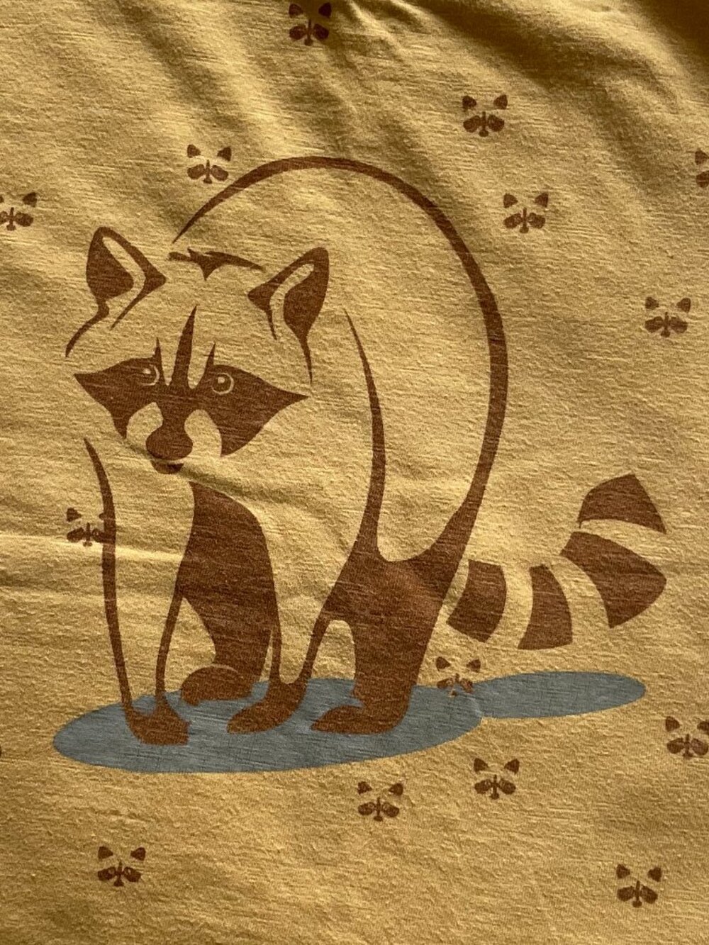 T-Shirt - Picture 3 of 3